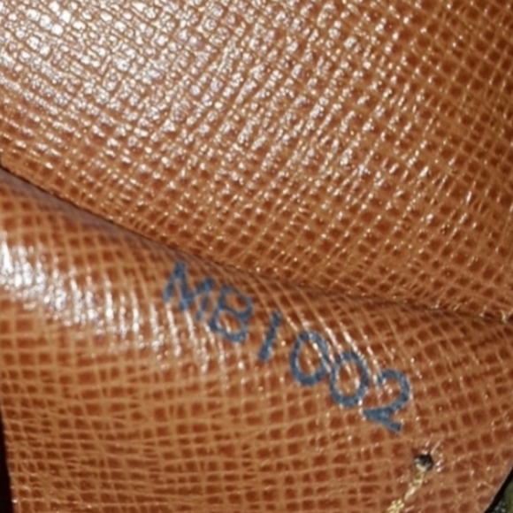 🎁SOLD🎁 LV Papillon 30 - Picture 8 of 10